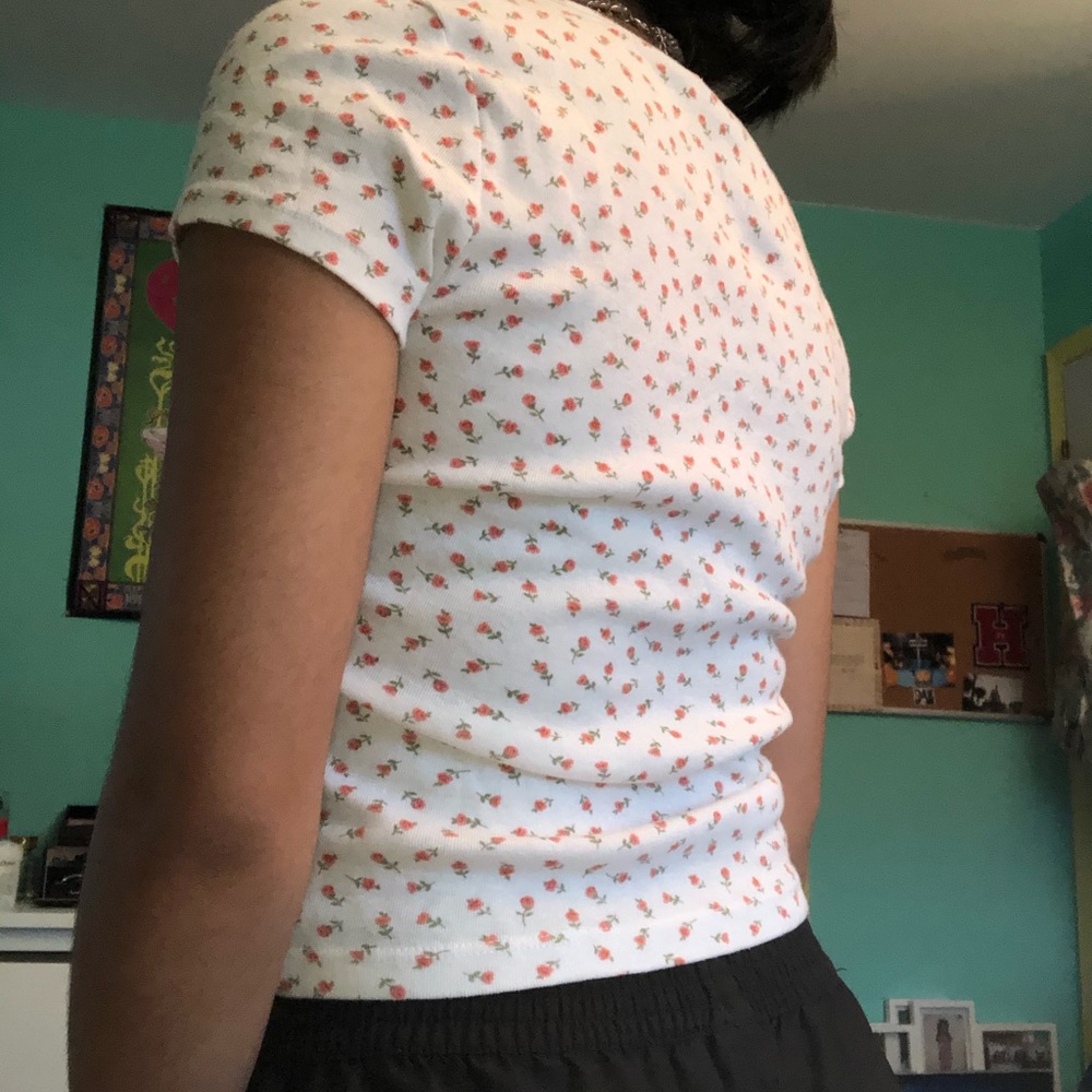 short sleeve floral top
